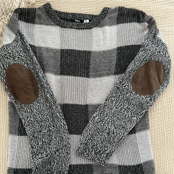 BDG Sweater - Picture 3 of 5